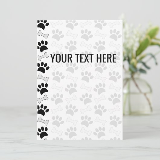 Ankündigung von Dog Paw Prints and Bones Pattern (Stehend Vorderseite)