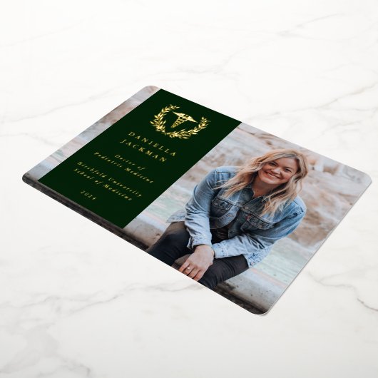 Ankündigung von Green Caduceus Medical Abschluss (Gedreht)