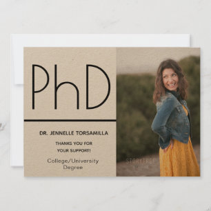 Ankündigung von Kraft-Papier-PhD-Grad-Foto