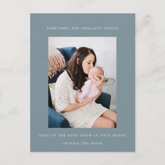 Ankündigung von Minimalistischem Baby-Foto Postkarte (Vorderseite)