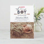 Ankündigung von Nautical Sailboat Ahoy Baby Boy Fo (Stehend Vorderseite)