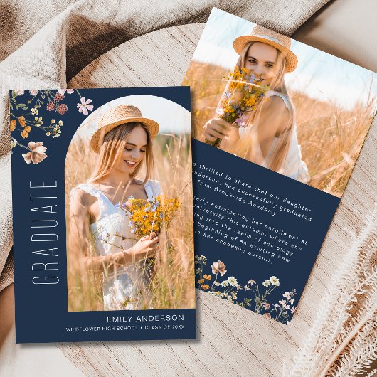 Ankündigung von Navy Blue Wildblume Abschluss
