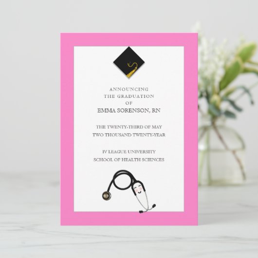 Ankündigung von Nurse Abschluss (Stehend Vorderseite)