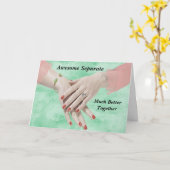 Ankündigung von Verlobungen Hand mit Ring (Gelbe Blume)