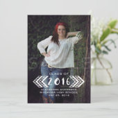 Ankündigung von White Tribal Aztec Foto Abschluss (Stehend Vorderseite)