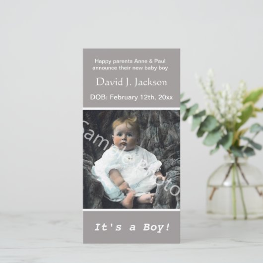 Ankündigung zur grauen Geburt eines Kindes. Fügen (Stehend Vorderseite)