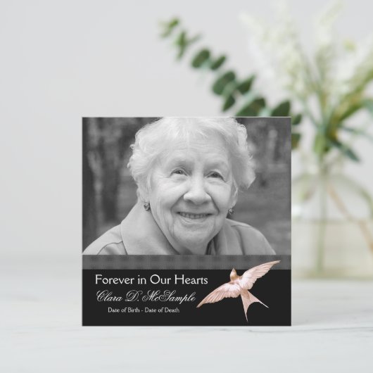 Ankündigungen zur Beerdigung von Foto-Frauen in Ro (Stehend Vorderseite)