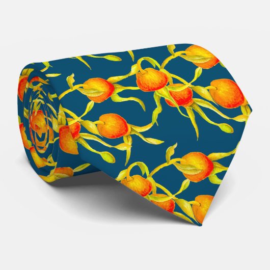 Ankunft im Herbst auf einem Neck (R) Krawatte (Gerollt)