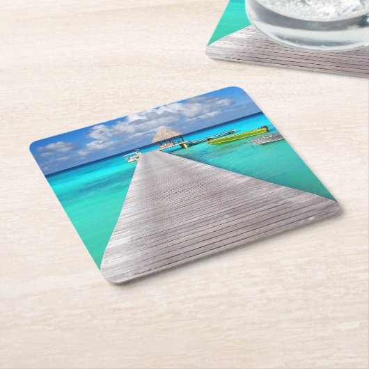 Anlegestelle mit Booten in einer tropischen Lagune Rechteckiger Pappuntersetzer (angewinkelt)