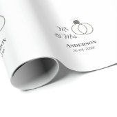 Anm & Frau geben Sie den Familiennamen Datum Jahr  Geschenkpapier (Rolleneckpunkt)