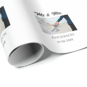 Anm & Frau geben Sie den Familiennamen Datum Jahr  Geschenkpapier (Rolleneckpunkt)