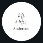 Anm & Frau geben Sie den Familiennamen Datum Jahr  Runder Aufkleber<br><div class="desc">Gestaltung</div>