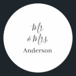 Anm & Frau geben Sie den Familiennamen Datum Jahr  Runder Aufkleber<br><div class="desc">Gestaltung</div>