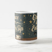 Anmut in jedem Schluck 2 (Farbe) Kaffeetasse (Mittel)