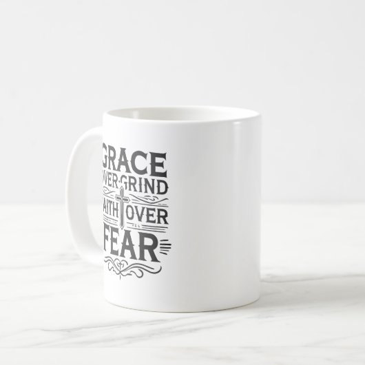 Anmut über Leim, Glaube über Angst - Inspiration Kaffeetasse (Vorderseite Links)