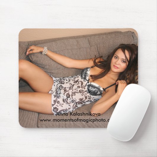 Anna Kalashnikova Mousepad (Mit Mouse)