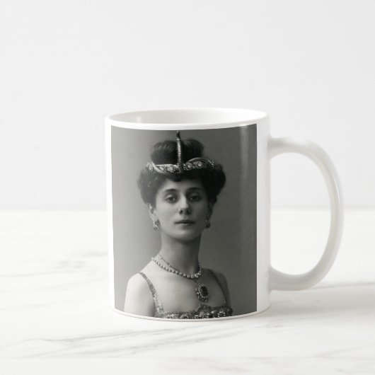 Anna Pavlova Tasse (Rechts)