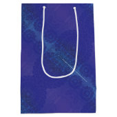 Annahme | Blue Indigo Violet Boho Medallions Mittlere Geschenktüte (Rückseite)