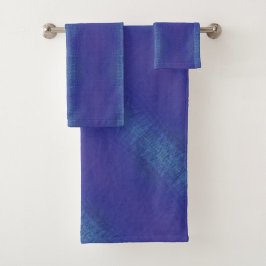 Annahme | Blue Indigo Violet Shibori Muster Badhandtuch Set (Insitu)