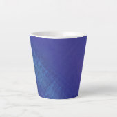 Annahme | Blue Indigo Violet Shibori Muster Milchtasse (Vorderseite)