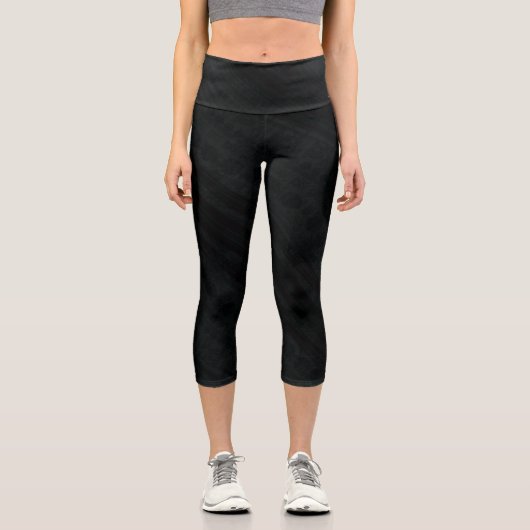 Annahme | Dunkle eklektische Textur Capri Leggings (Vorderseite)
