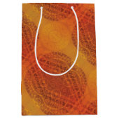 Annahme | Red Orange Yellow Boho Medallions Mittlere Geschenktüte (Vorderseite)