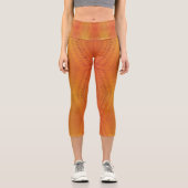 Annahme | Red Orange Yellow Shibori Muster Capri Leggings (Vorderseite)
