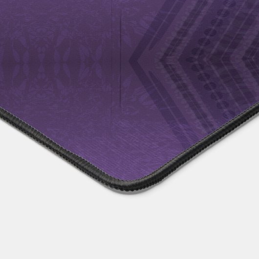 Annahme | Violet Eclectic Boho Pattern Schreibtischunterlage (Ecke)
