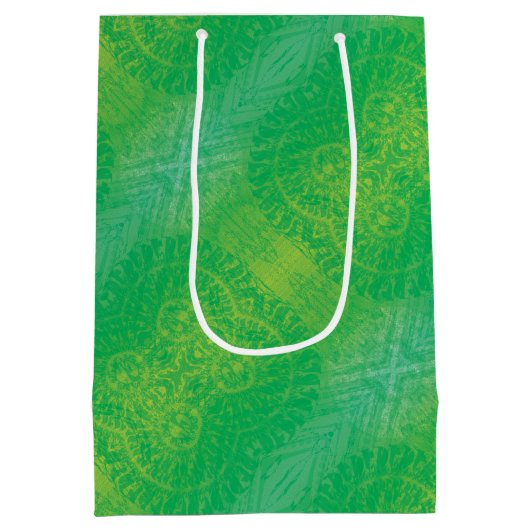 Annahme | Yellow Green Blue Boho Medallions Mittlere Geschenktüte (Rückseite)