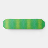 Annahme | Yellow Green Blue Shibori Muster Skateboard (Horizontal)