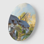 Anne Hathaway's Hütte Large Clock Große Wanduhr (Winkel)
