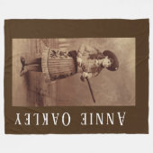 Annie Oakley Sharpshooter Fleece Blanket (Vorderseite (Horizontal))