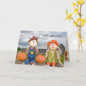 anniversary autumn scarecrows on hay bale karte (Gelbe Blume)