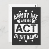 Annoy Ich und Sie handeln im dunklen Theater-Backs Postkarte (Vorne/Hinten)
