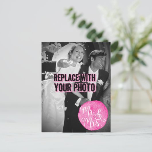 Anpassbar "Mr. & Mrs." Postkarte für das Hochzeits (Stehend Vorderseite)