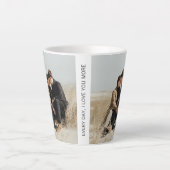 Anpassbare 2 Fotos mit schwarzem Text Milchtasse (Vorderseite)