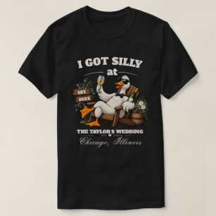 Anpassbare alberne Gans Wein Lustige Hochzeitsguns T-Shirt