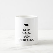 Anpassbare BEHALTEN CALM und LIEBE NEBRASKA Kaffeetasse (Mittel)