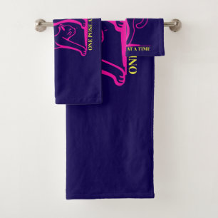Anpassbare "Bend It Like 2025" Yoga Katze Badhandtuch Set