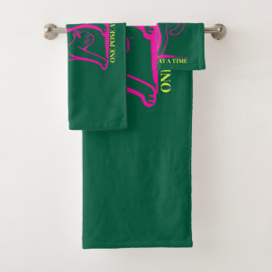 Anpassbare "Bend It Like 2025" Yoga Katze Badhandtuch Set