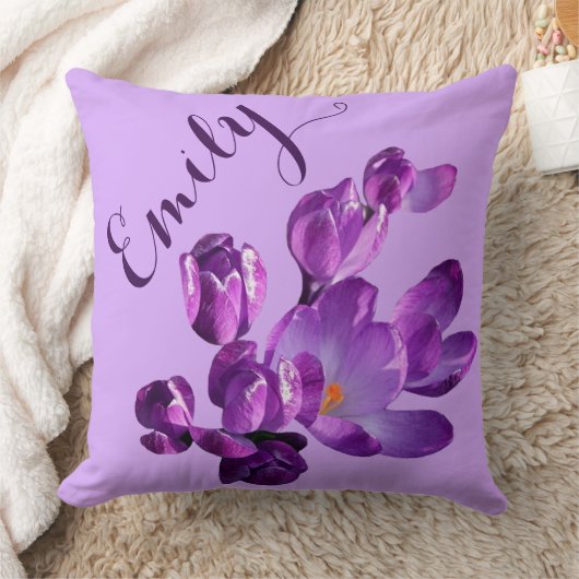 Anpassbare Bezeichnung Emily niedlich lila Crocus Kissen (Decke)