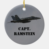 Anpassbare F18 Hornet Fighter Jet im Flug Keramikornament (Hinten)