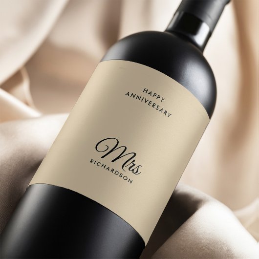 Anpassbare Frau Surname Hochzeitstag Weinetikett