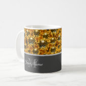 Anpassbare Monogram mit goldenen Weihnachtsbällen! Kaffeetasse (Vorderseite Links)