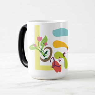 Anpassbare Monogramm-Kaffeetasse mit Blumendesign Verwandlungstasse