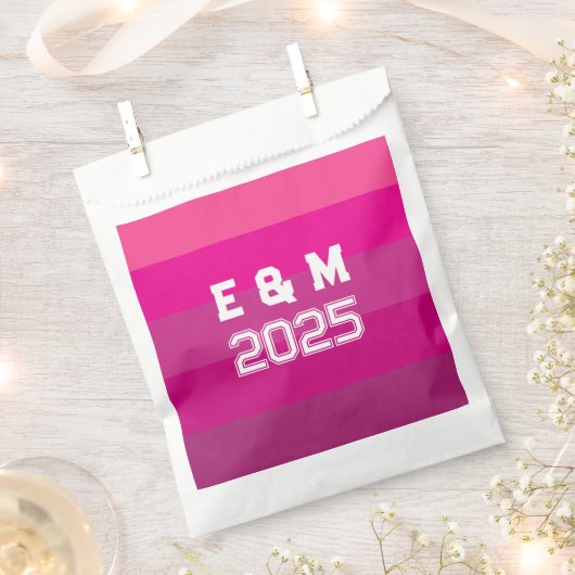 Anpassbare Monogramm und Jahre Geschenktütchen (Ausgeschnitten)