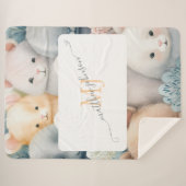 Anpassbare Pastelltiere mit Name und Monogramm Sherpadecke (Vorderseite (Horizontal))