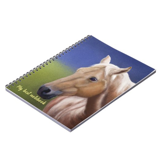 Anpassbare Pferde in einem üppigen grünen Feld in  Notizblock (Linke Seite)