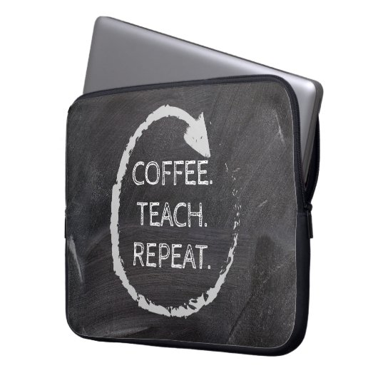 Anpassbare Phrase-Chalkboard-Kaffee-Teach-Wiederho Laptopschutzhülle (Vorderseite Links)