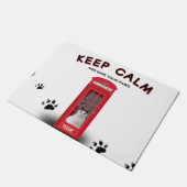 Anpassbare rote Telefonzelle 'Keep Calm' Fußmatte (Schrägansicht)